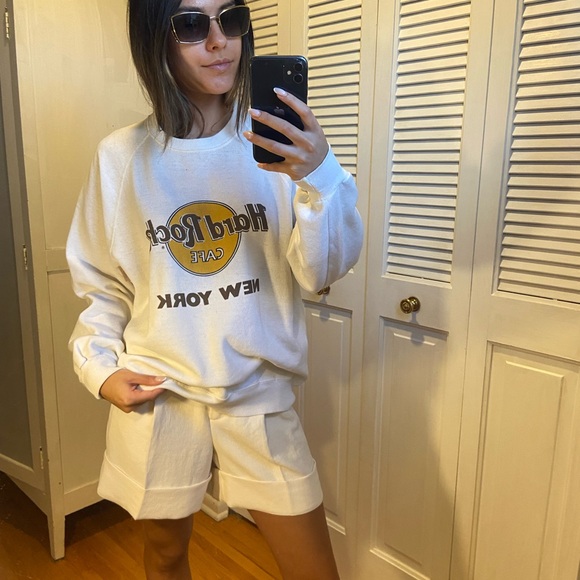 Hard Rock Cafe White Sweatshirt - Picture 4 of 9